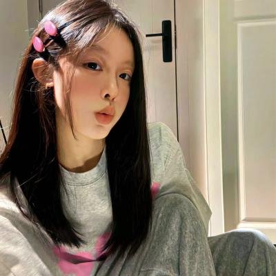 背后的她，眼前的我